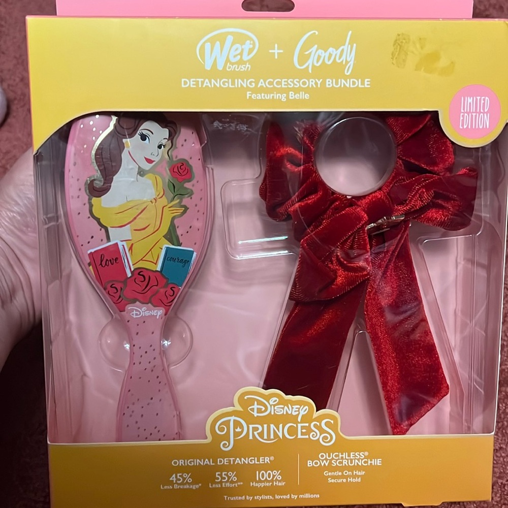 Wet and Goody Disney Princess Detangling Accessory Bundle Featuring Belle